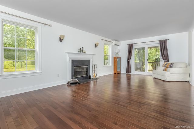 28 Church Farm Road, Gardiner, NY 12525