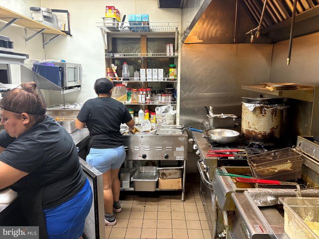 1242 H ST NE, Washington, DC 20002