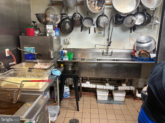 1242 H ST NE, Washington, DC 20002