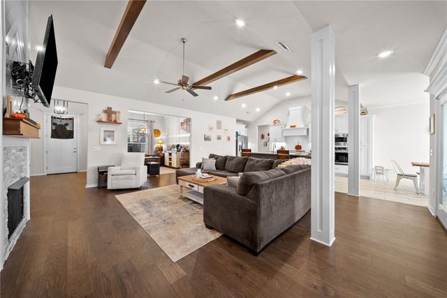 790 Soldera Road, Tontitown, AR 72762