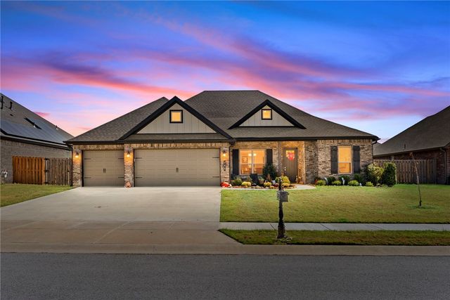 790 Soldera Road, Tontitown, AR 72762