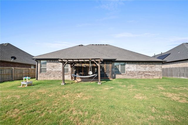 790 Soldera Road, Tontitown, AR 72762