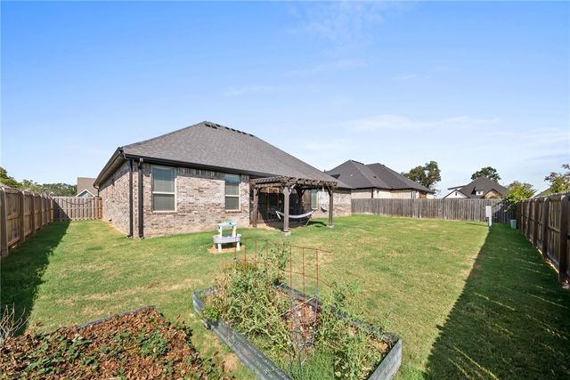 790 Soldera Road, Tontitown, AR 72762