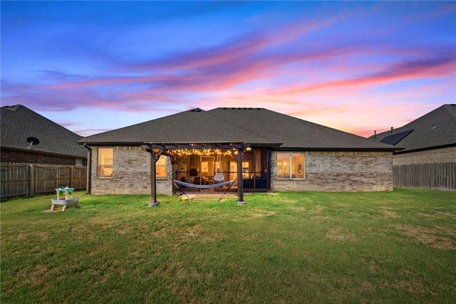790 Soldera Road, Tontitown, AR 72762
