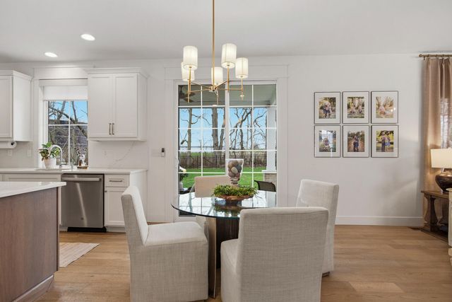 1207 Briarwood Lane, Mahomet, IL 61853