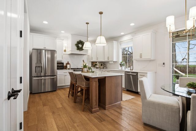 1207 Briarwood Lane, Mahomet, IL 61853