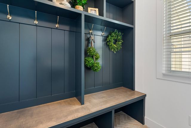 1207 Briarwood Lane, Mahomet, IL 61853