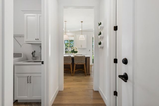 1207 Briarwood Lane, Mahomet, IL 61853