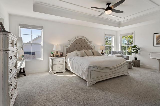 1207 Briarwood Lane, Mahomet, IL 61853