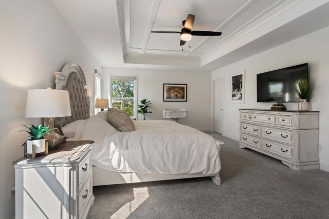 1207 Briarwood Lane, Mahomet, IL 61853