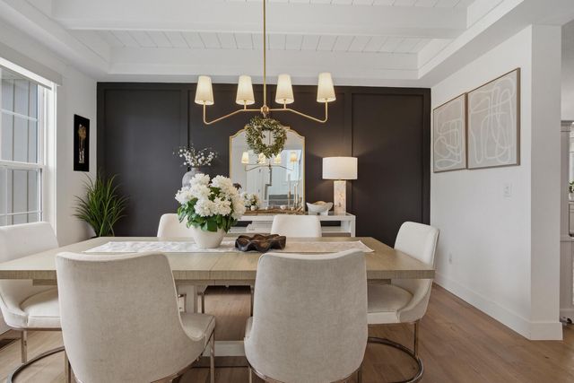 1207 Briarwood Lane, Mahomet, IL 61853