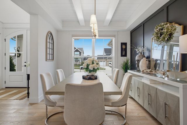 1207 Briarwood Lane, Mahomet, IL 61853