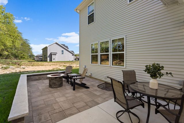 1207 Briarwood Lane, Mahomet, IL 61853