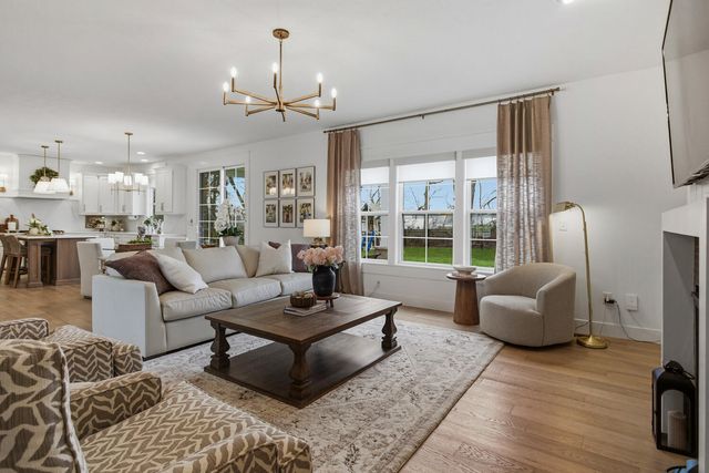 1207 Briarwood Lane, Mahomet, IL 61853