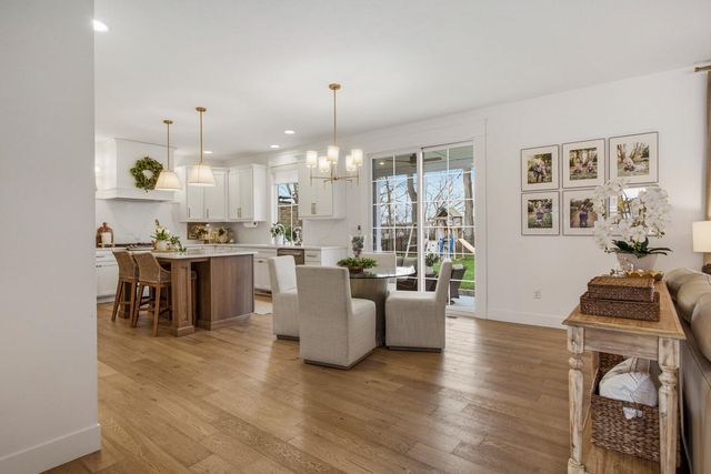 1207 Briarwood Lane, Mahomet, IL 61853