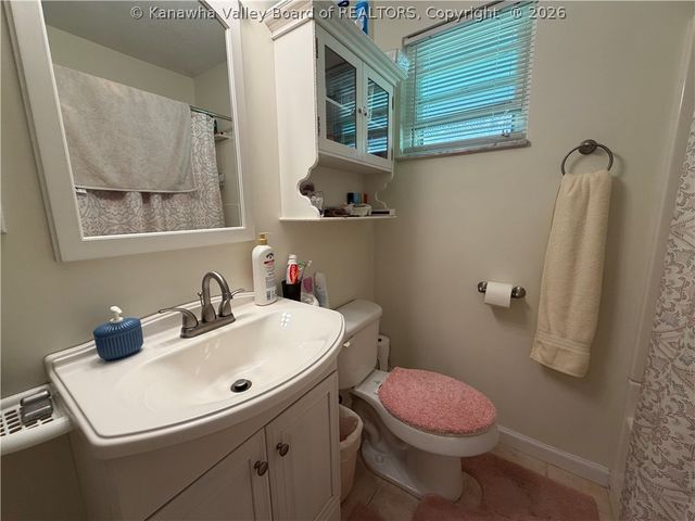 621 6th Street, Nitro, WV 25143