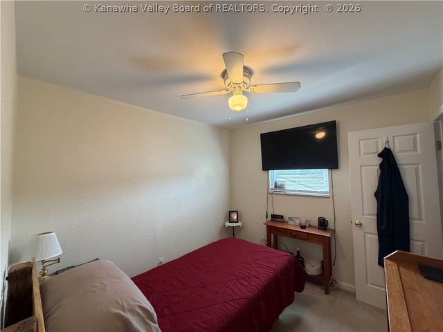 621 6th Street, Nitro, WV 25143