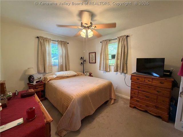 621 6th Street, Nitro, WV 25143
