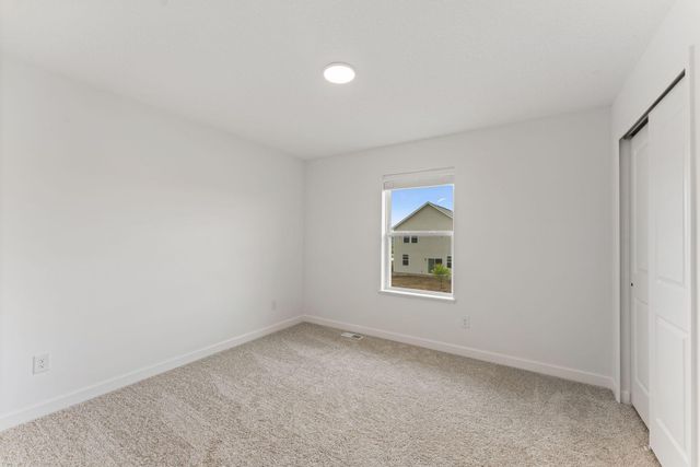 18365 Gladiator Drive, Lakeville, MN 55068