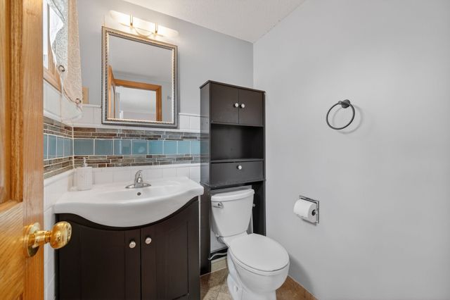 4210 62nd Street 3, Urbandale, IA 50322