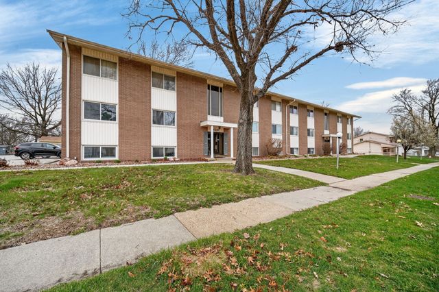 4210 62nd Street 3, Urbandale, IA 50322