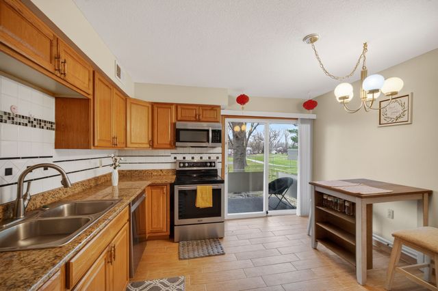 4210 62nd Street 3, Urbandale, IA 50322