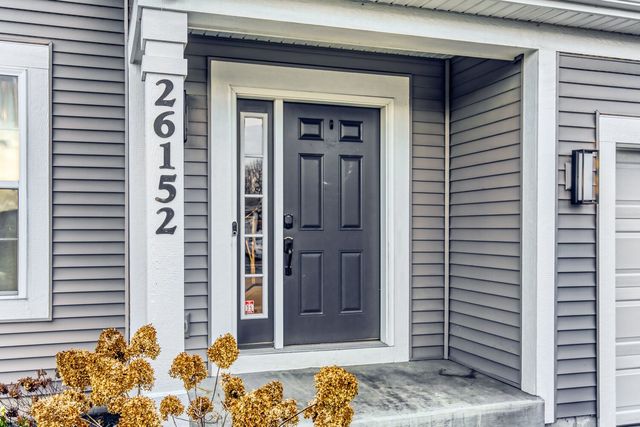 26152 S White Oak Trail, Channahon, IL 60410