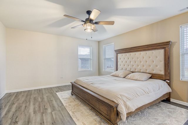 26152 S White Oak Trail, Channahon, IL 60410