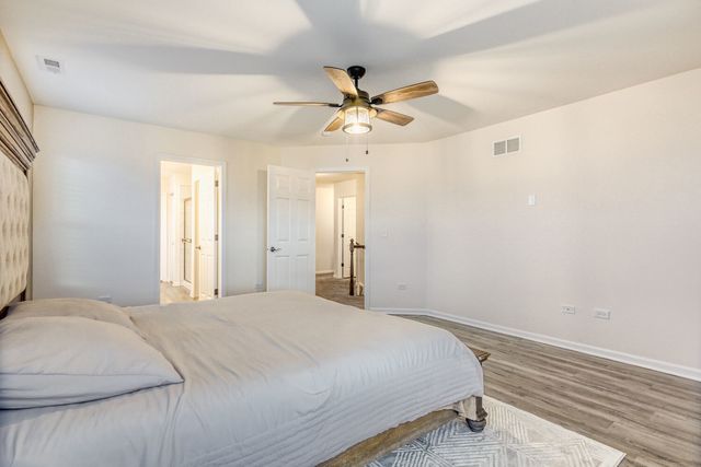 26152 S White Oak Trail, Channahon, IL 60410