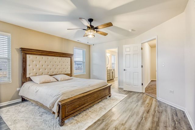 26152 S White Oak Trail, Channahon, IL 60410