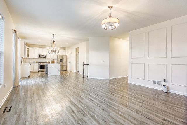 26152 S White Oak Trail, Channahon, IL 60410