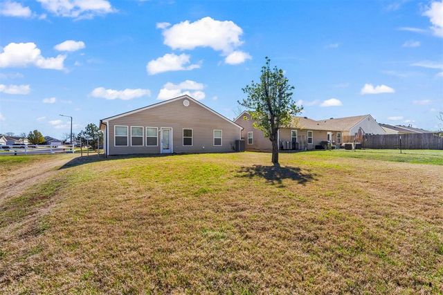 9101 Checkerbloom Drive, Oklahoma City, OK 73165