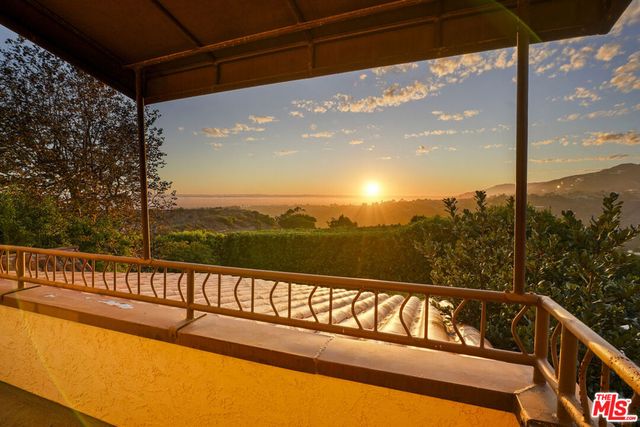 6333 Gayton Place, Malibu, CA 90265