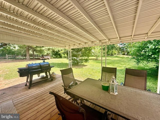 3124 LINDA LN, Sinking Spring, PA 19608