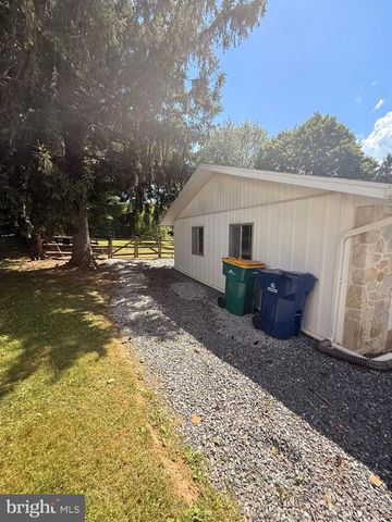 3124 LINDA LN, Sinking Spring, PA 19608