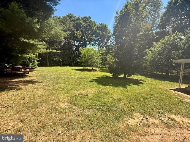 3124 LINDA LN, Sinking Spring, PA 19608