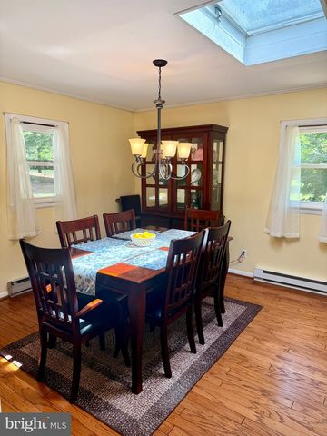 3124 LINDA LN, Sinking Spring, PA 19608