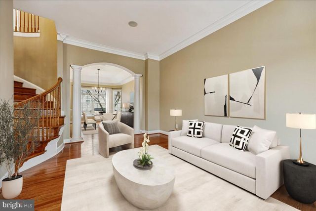 304 SUMMER GARDEN WAY, Rockville, MD 20850