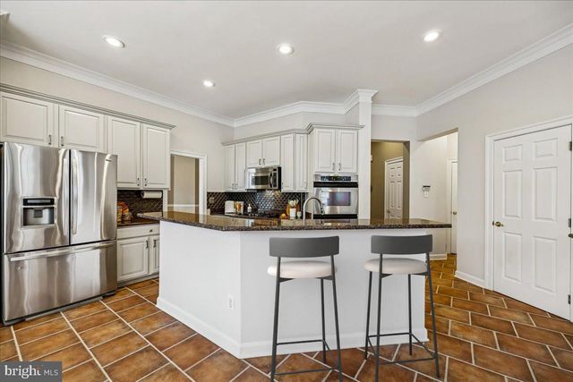 304 SUMMER GARDEN WAY, Rockville, MD 20850