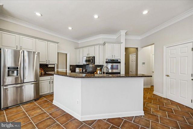 304 SUMMER GARDEN WAY, Rockville, MD 20850