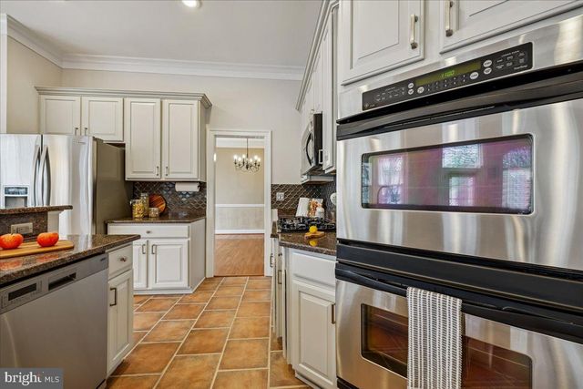 304 SUMMER GARDEN WAY, Rockville, MD 20850