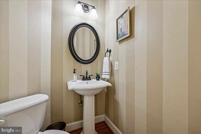 304 SUMMER GARDEN WAY, Rockville, MD 20850