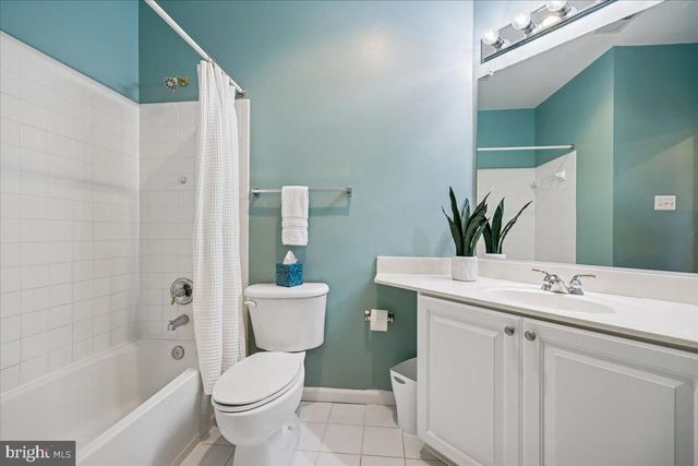 304 SUMMER GARDEN WAY, Rockville, MD 20850