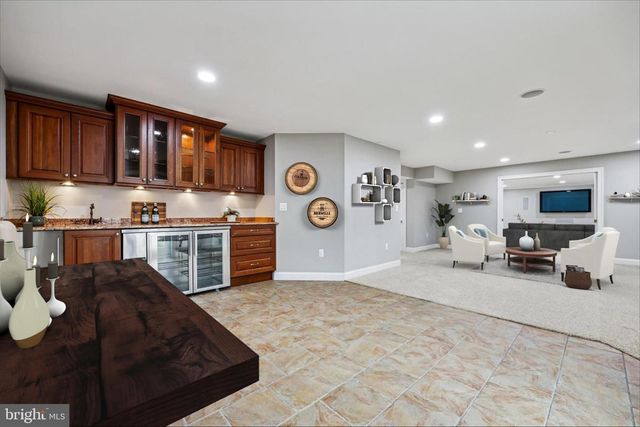 304 SUMMER GARDEN WAY, Rockville, MD 20850