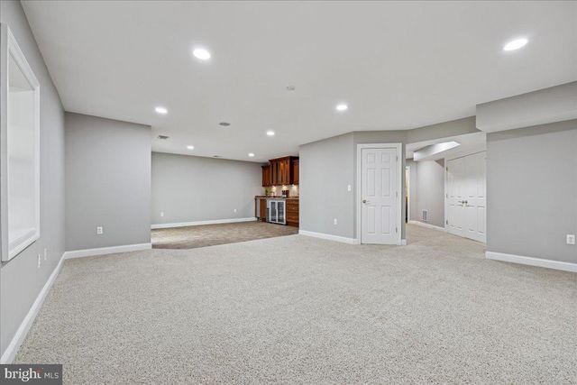 304 SUMMER GARDEN WAY, Rockville, MD 20850