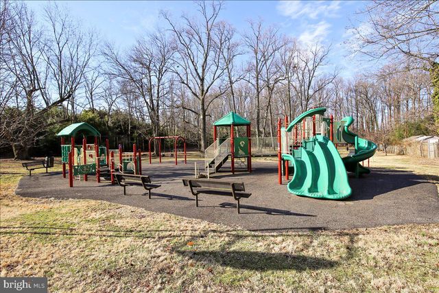 304 SUMMER GARDEN WAY, Rockville, MD 20850