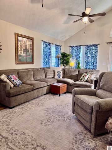 349 Rockcastle Lakeshore Dr # 4-7B, Cadiz, KY 42211