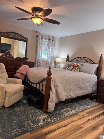 349 Rockcastle Lakeshore Dr # 4-7B, Cadiz, KY 42211