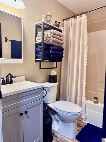 349 Rockcastle Lakeshore Dr # 4-7B, Cadiz, KY 42211