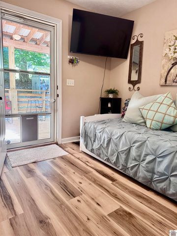 349 Rockcastle Lakeshore Dr # 4-7B, Cadiz, KY 42211